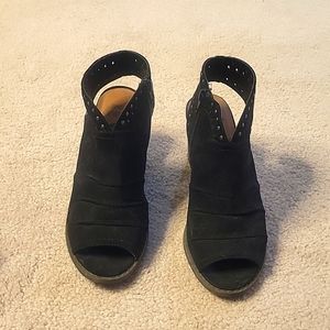 Women 7.5 Black Sonoma Open-Toe Booties